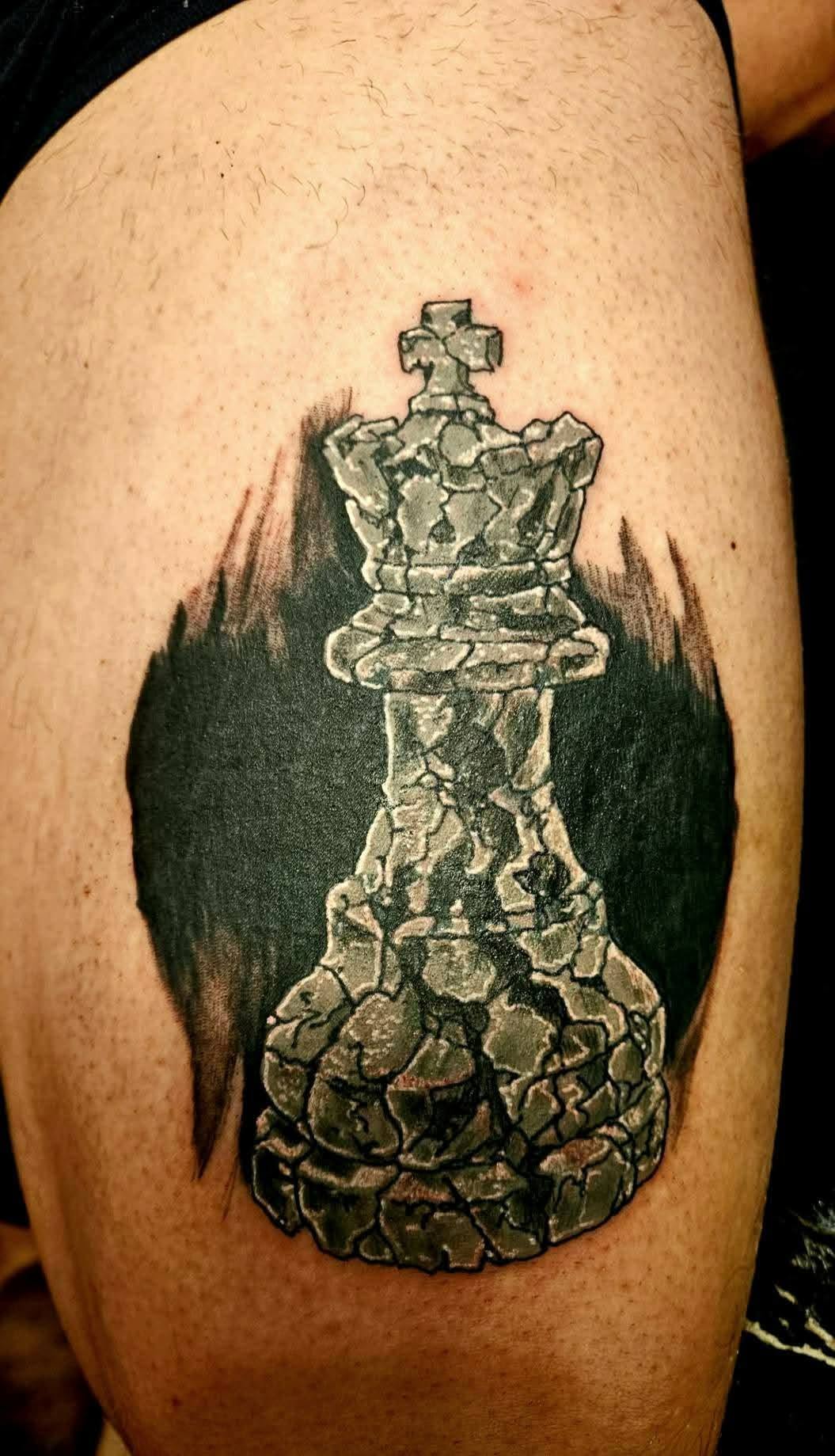 Skakkonge — MAX TATTOO værk